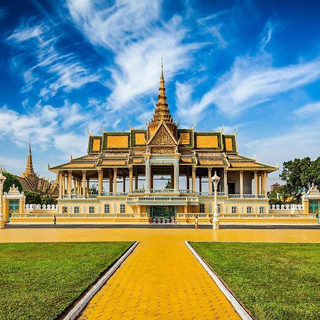 Galaxy Rs Hotel Phnom Penh Dış mekan fotoğraf