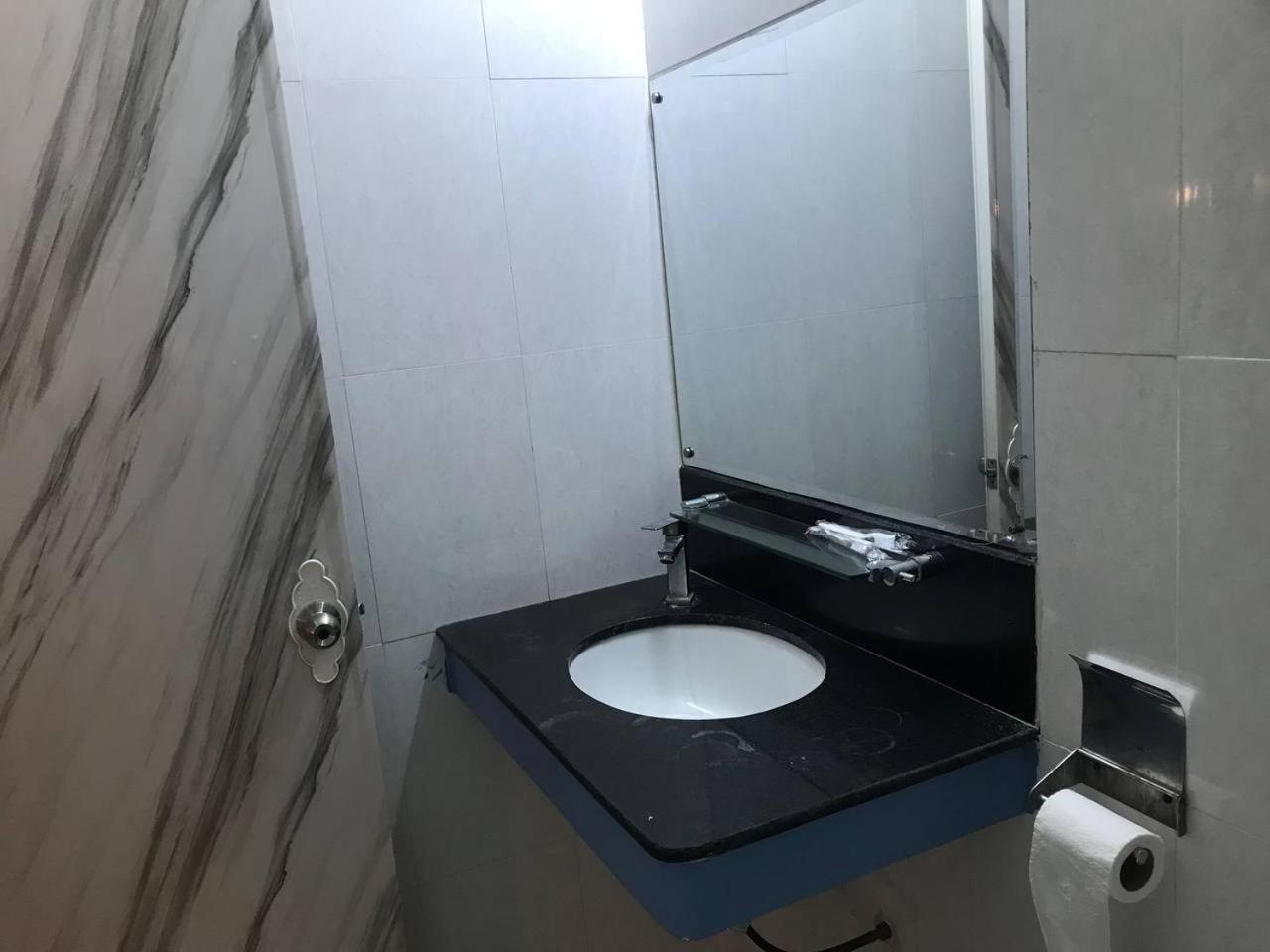 Galaxy Rs Hotel Phnom Penh Dış mekan fotoğraf